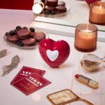 ESCADA SHOW ME LOVE для женщин flaconium.ru