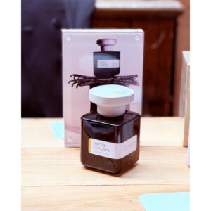 ATELIER MATERI VANILLE CARBONE унисекс flaconium.ru